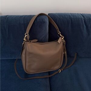 Coach Cary Dark Stone Soft Pebble
Leather Shoulder‎ Bag